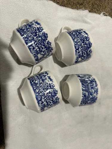 Churchill England Blue Willow set 4 Cups