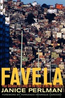 Favela Four Decades Of Living On The Edge In Rio De Janeiro Janice Perlman Buch