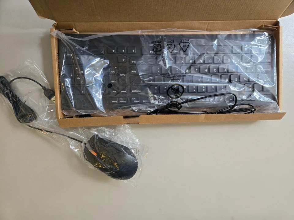 LENOVO WIRED KEYBOARD SK-8823 & MOUSE MOJUUO OPTICAL MOUSE * BRAND NEW IN BOX - Image 4 of 4