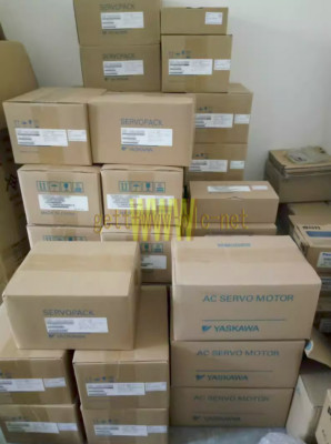 ONE Yaskawa SERVO MOTOR SGM7J-08AFA21