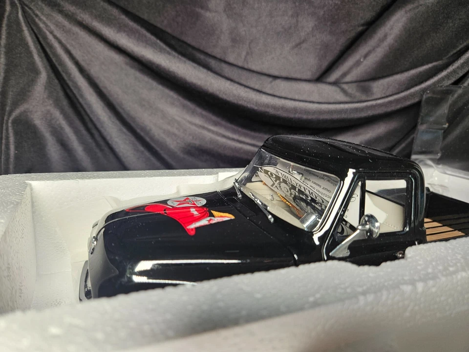 Camión de reparto F-100 Texaco 1953 caja de cambios escala 1:18 Inv. #4669 Foto 3 de 4