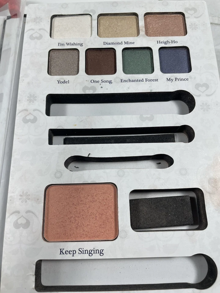 ELF Disney Snow White & Good Vs. Evil Beauty Make Up Book - Incomplete Preowned - Image 4 of 4