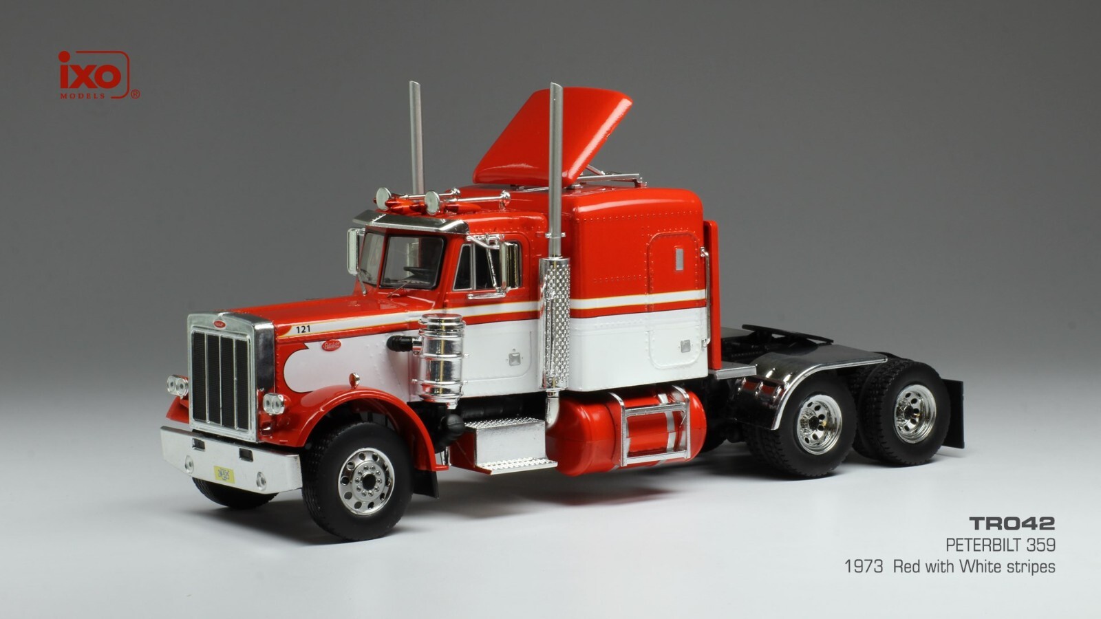 IXO Models Peterbilt 353 Tractor Truck 3-assi 1973 1:43 TR042