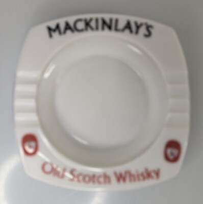 Vintage MacKinlay's Old Scotch Whisky bemalter Glas Aschenbecher 