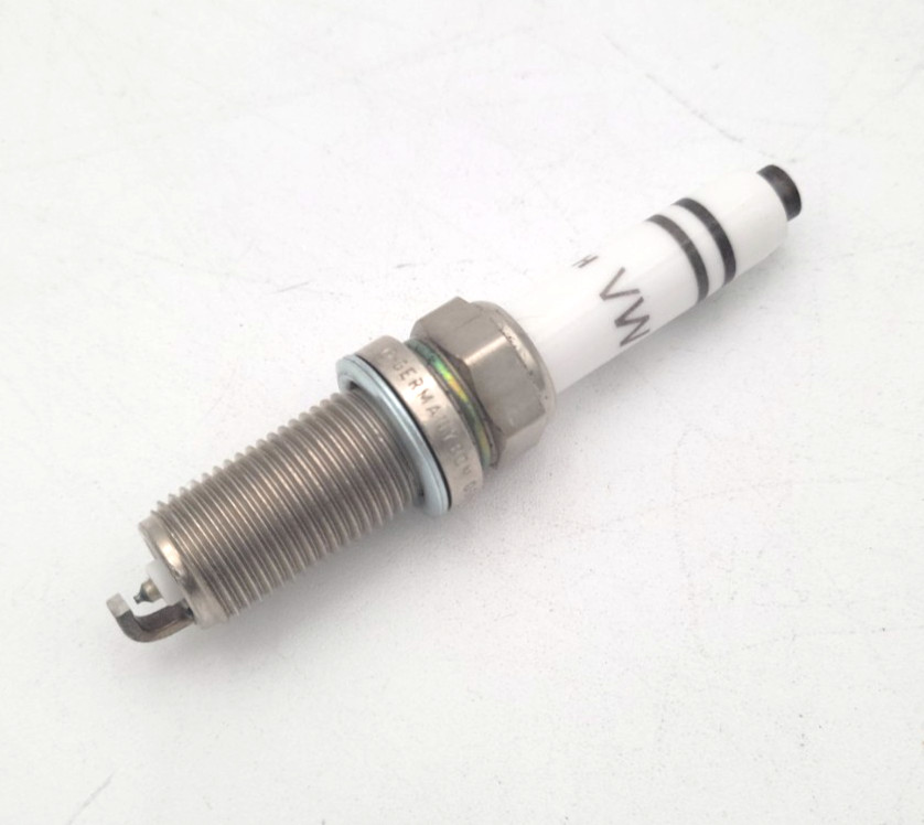 OEM Volkswagen Bosch Spark Plug - 06K905611C