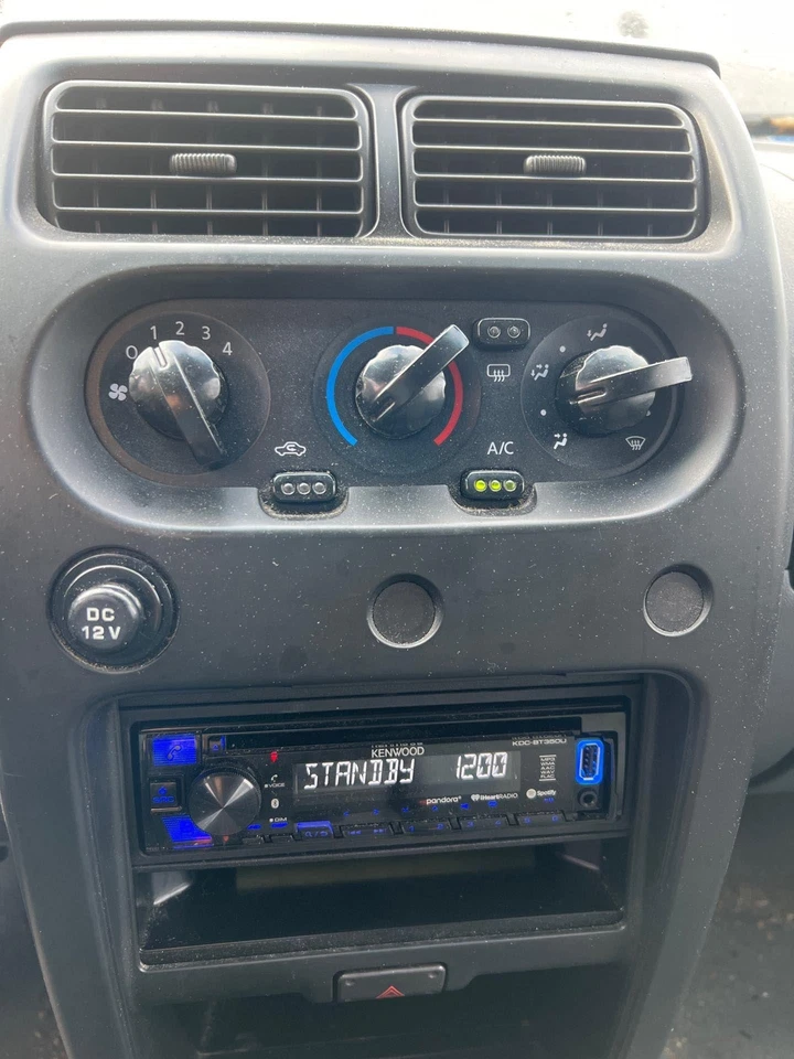 01 02 03 04 Motor de refrigeración eléctrico Nissan XTERRA Foto 4 de 4