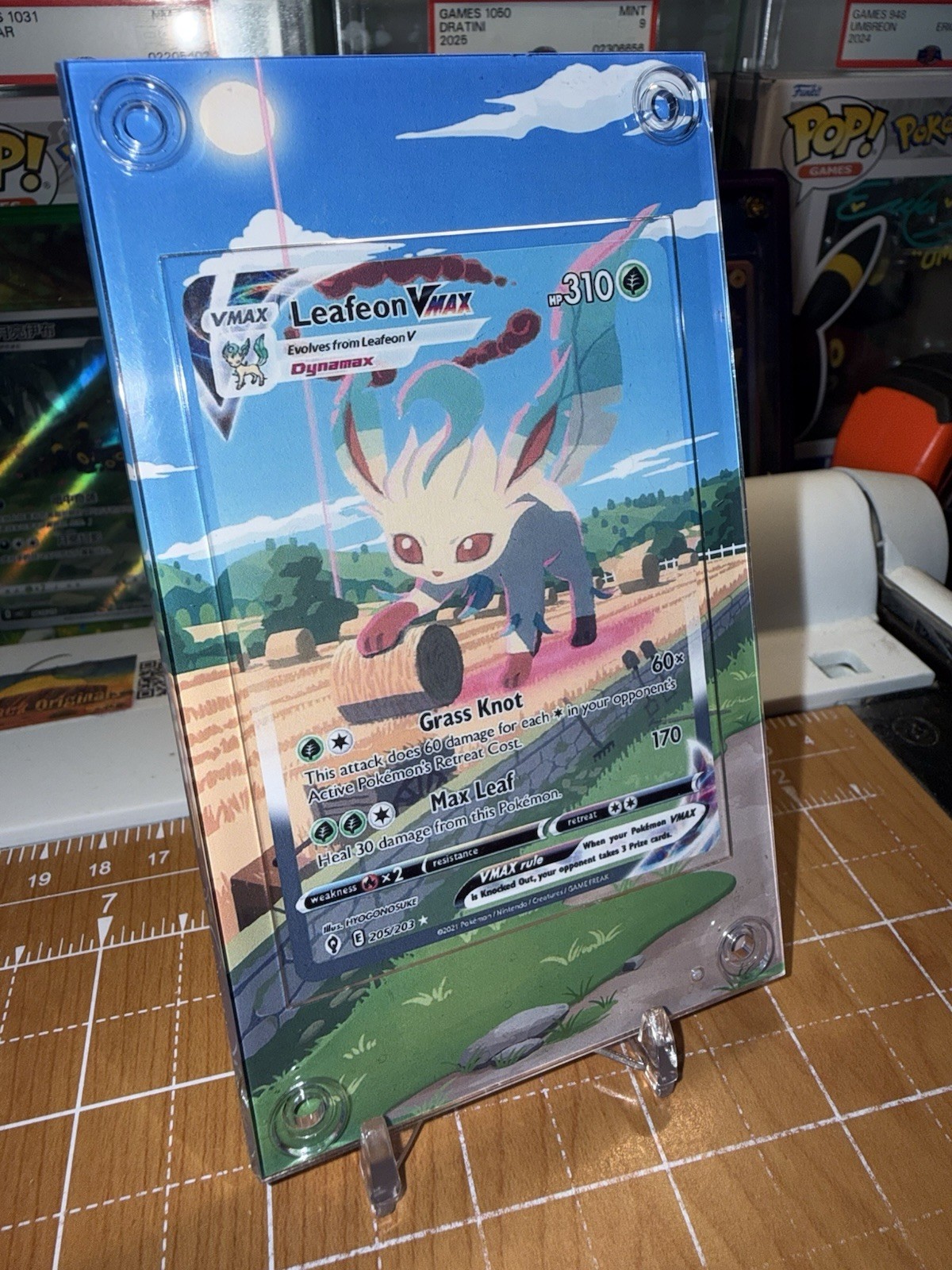 Leafeon Vmax Alt Art 205/203 Evolving Skies Pokemon Extended Artwork Case