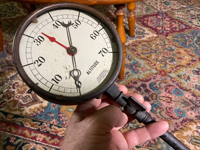 Vintage  pressure altitude gauge - feet of water old industrial dial