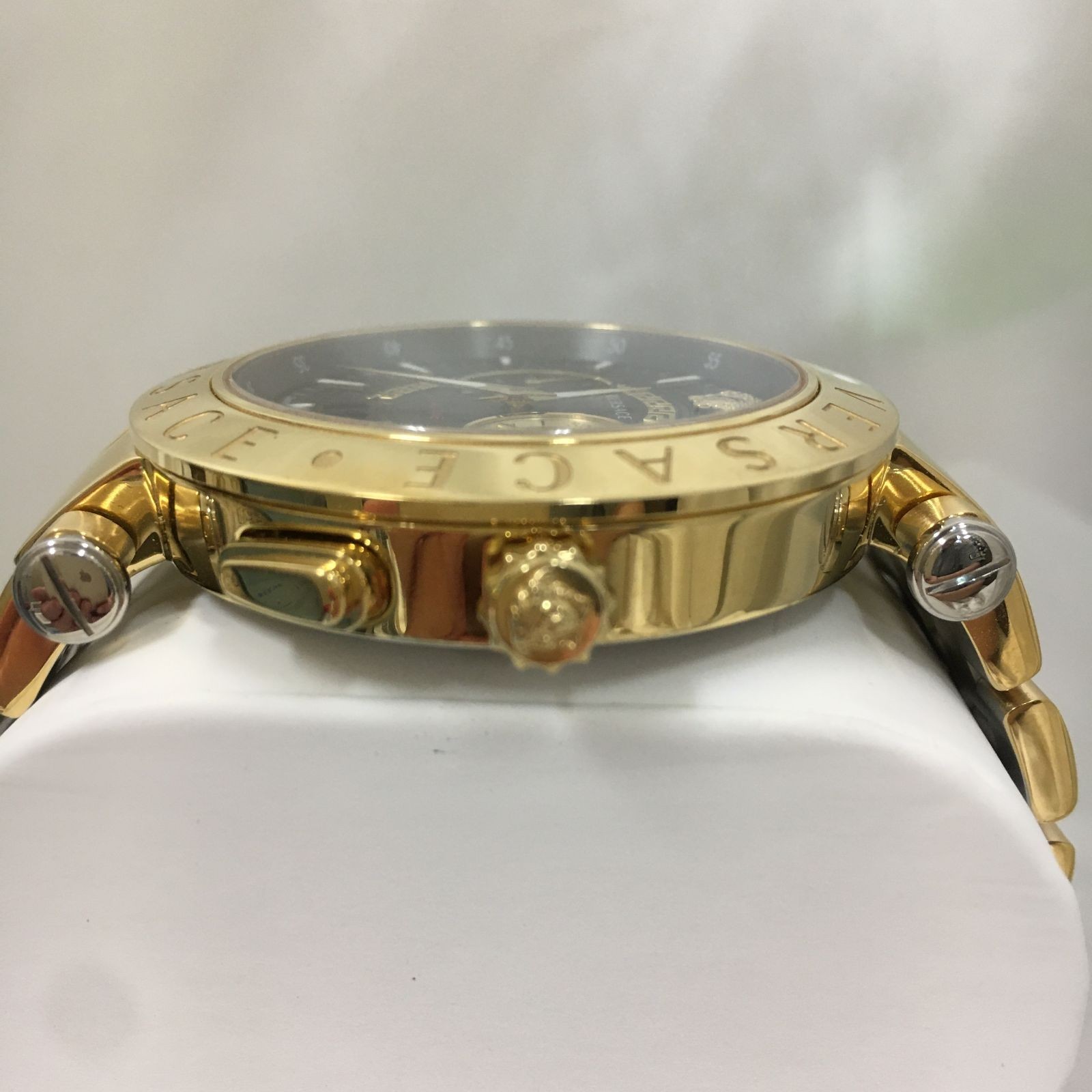 Versace V-Race Dual Time Watch VEBV00519 Black Dial Used with Extra Band From Ja thumbnail 8