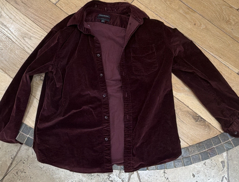 Banana Republic Men's Burgundy Corduroy Standard Fit Button-Up Shirt Size L