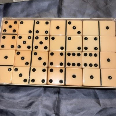 Dominoes Five Up Marblelike  Cream Super Thick - VTG Set Of 28  Game Official