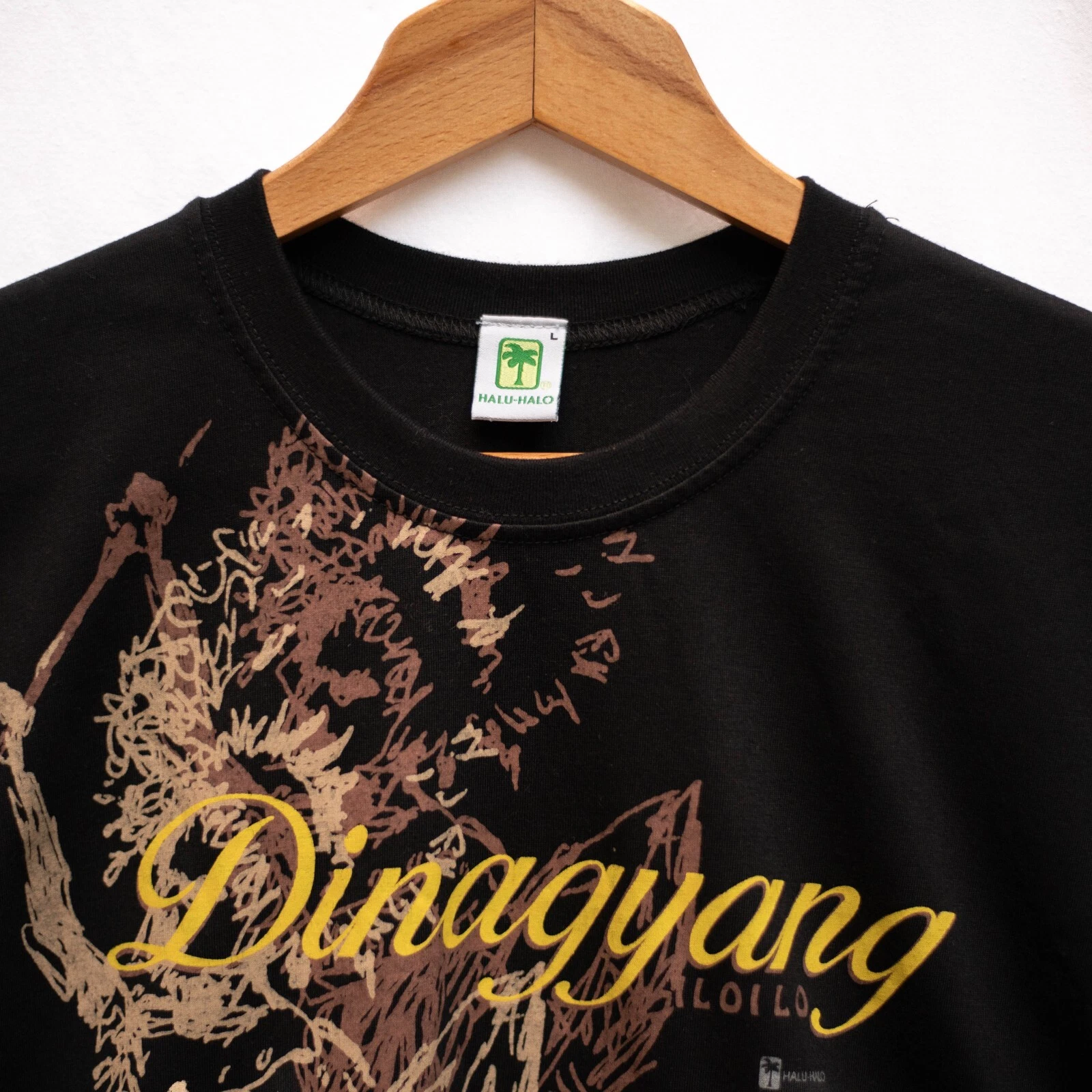 Halu-Halo Dinagyang Graphic T-Shirt Unisex Large Black Abstract Art-to-Wear