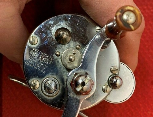 VINTAGE SKILKAST FISHING REEL WITH BOX PFLUEGER 1953 104B - Picture 9 of 12