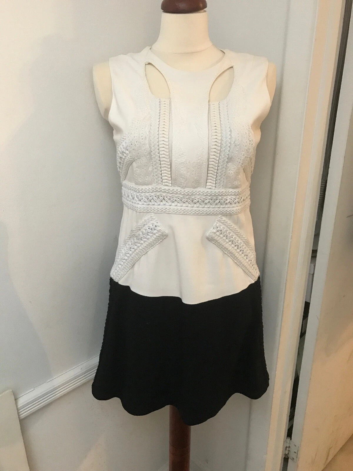Abito GIVENCHY bianco e nero con pizzo taglia 42