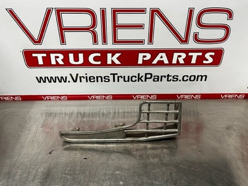 PETERBILT 378 STEP-FENDER FRONT POL  L82-6004R-P 15-06245R