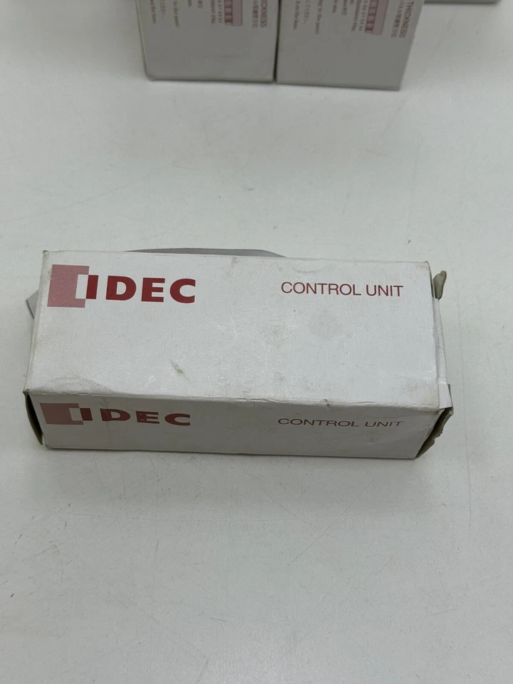 IDEC APW116DDA PILOT LIGHT AMBER 110VDC (LOT OF 13PCS) - Image 4 of 4