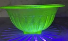 SET OF 2 Vintage Hazel Atlas Green Uranium Glass Mixing Bowls Glow Real all