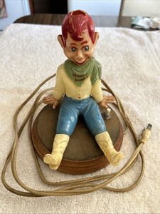 VINTAGE 1950s HOWDY DOODY TABLE/NIGHTLIGHT- 7” TALL- ALL ORIGINAL, WORKS