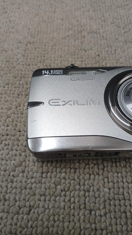 CASIO EX-Z550 digital camera - Good Condition - Image 2 of 4