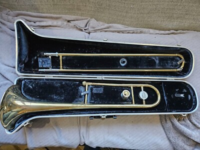 Selmer Bundy Trombone, USA, w/ Mouthpiece & Case, Very Good