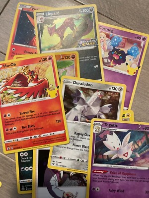 Pokmon 200 Pokemon TCG Trading Cards Collection includes 20 HOLOS