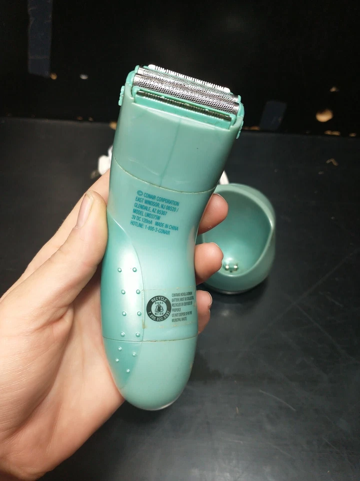 SOLO PIEZAS Afeitadora Conair Mujer Lámina Húmeda/Seca Recargable Inalámbrica LWD375W Verde azulado Foto 4 de 4