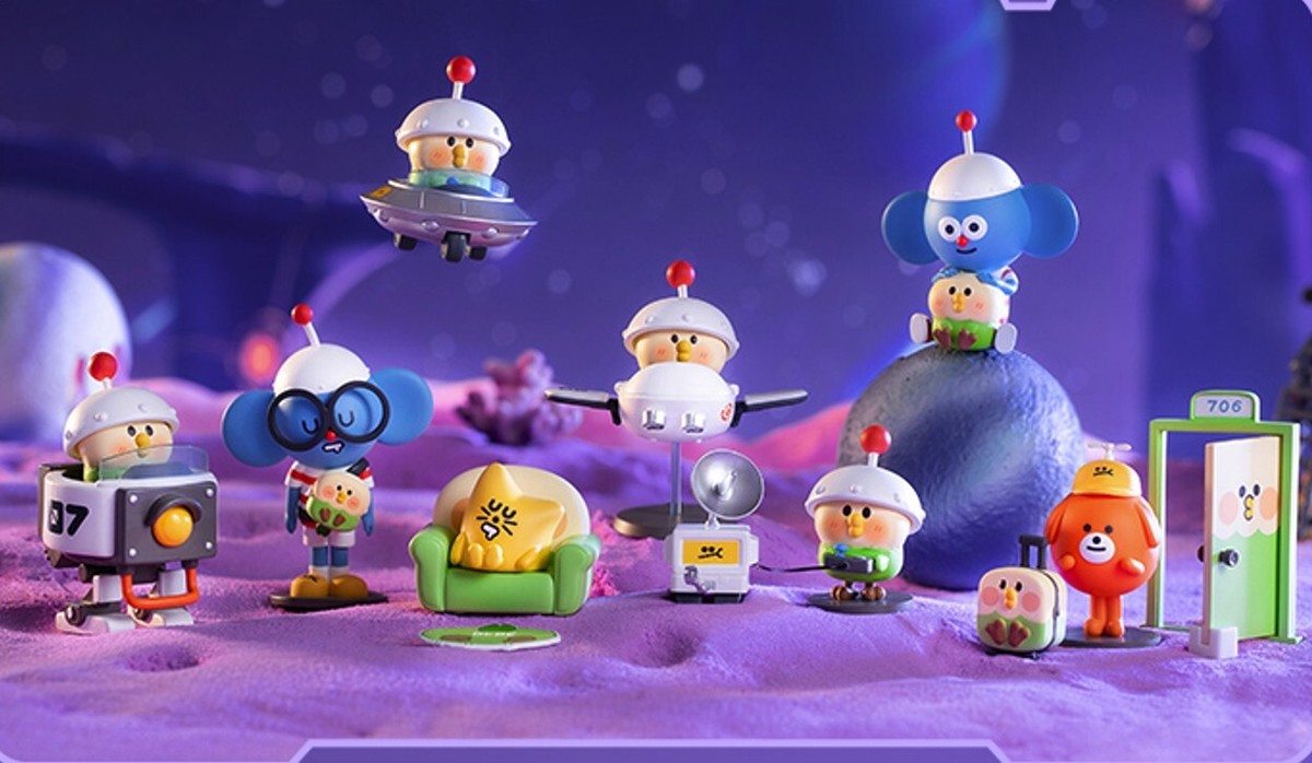 BEBE MOMO PLANET COME & PLAY 8PC FIGURE DISPLAY BOX 41b | eBay