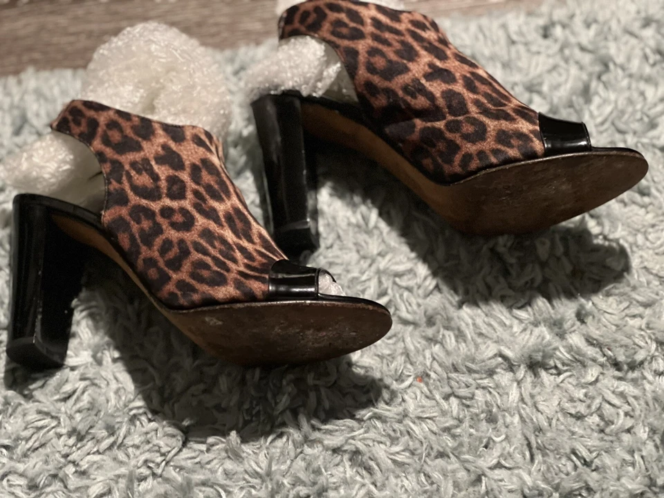 Donald J Pliner 水貂露背 8.5 码豹纹漆皮露趾鞋跟 — 第 3/4 张图片