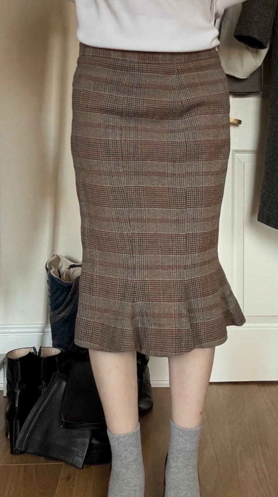 Picture 2 of 9