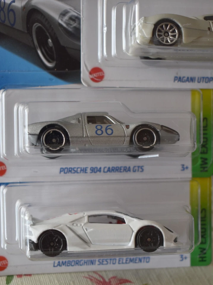 Hot Wheels HW EXOTICS LAMBORGHINI, PORSCHE, PAGANI, BUGATTI & KOENIGSEGG NEW - Image 3 of 4