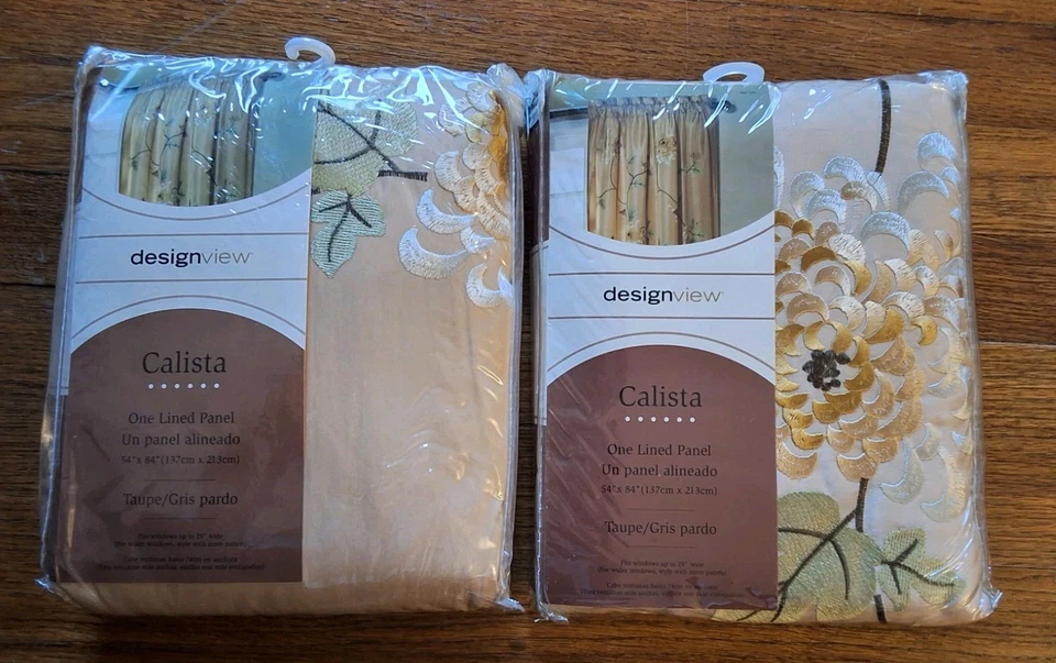 Dos paneles de cortina Designview Calista 54"x84" color topo/colorido bordado floral  Foto 2 de 4