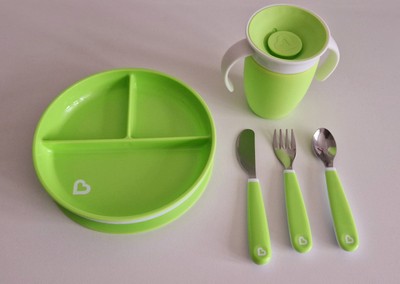 Munchkin Set Kleinkind grün Trainer Tasse Sonnenteller Besteck Gabel Löffel Messer
