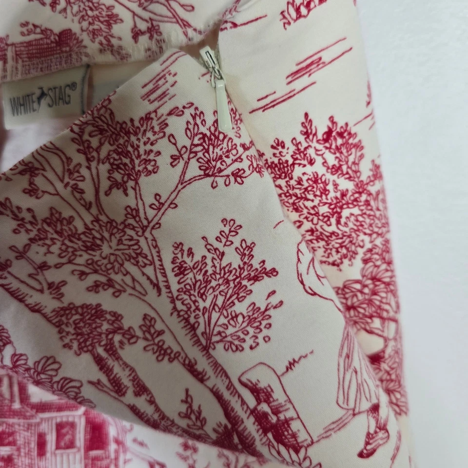 White Stag Toile Print Pants Ladies Size 12 Tusk Red Village Scene Crop - Image 4 of 4
