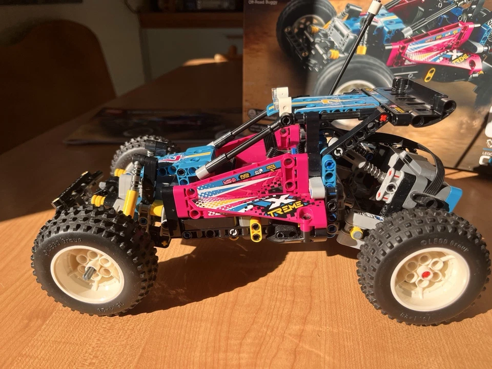 LEGO Technic 42124 Off-Road Buggy, foto 4 di 5