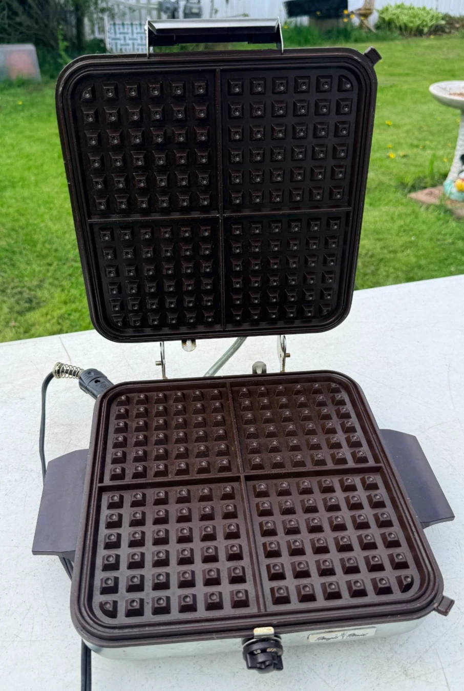 Vtg Magic Maid 9150 Chrome Automatic Electronic Combination Grill & Waffle Maker