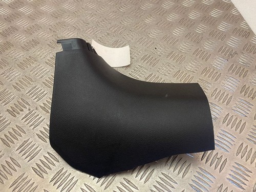 Footwell side trim