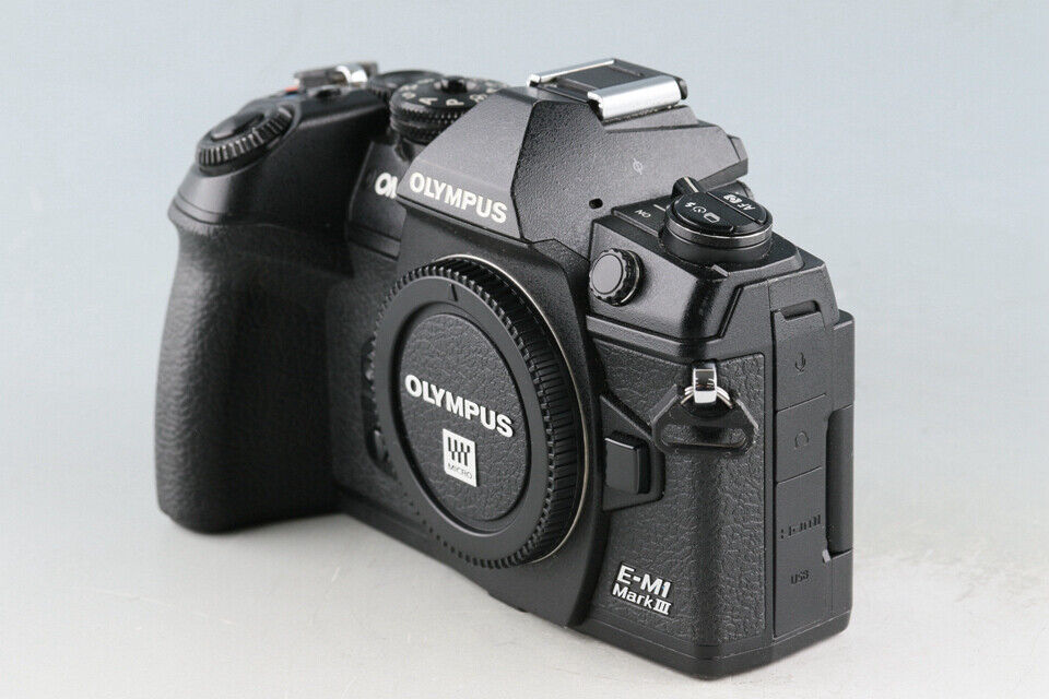 Olympus OM-D E-M1 Mark III Digital Camera *Shutter Count Olympus OM-D E-M1 Mark III Digital Camera *Shutter Count