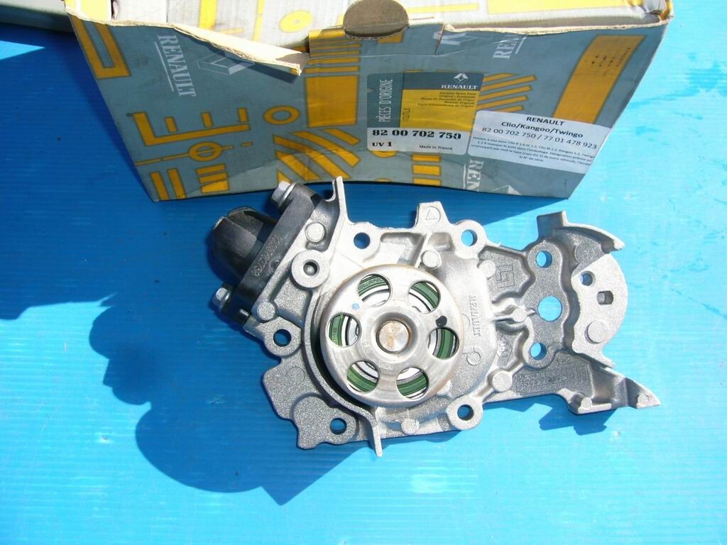 Pompe à eau pour révision kit distribution Clio 2 3 Kangoo Twingo 1.2