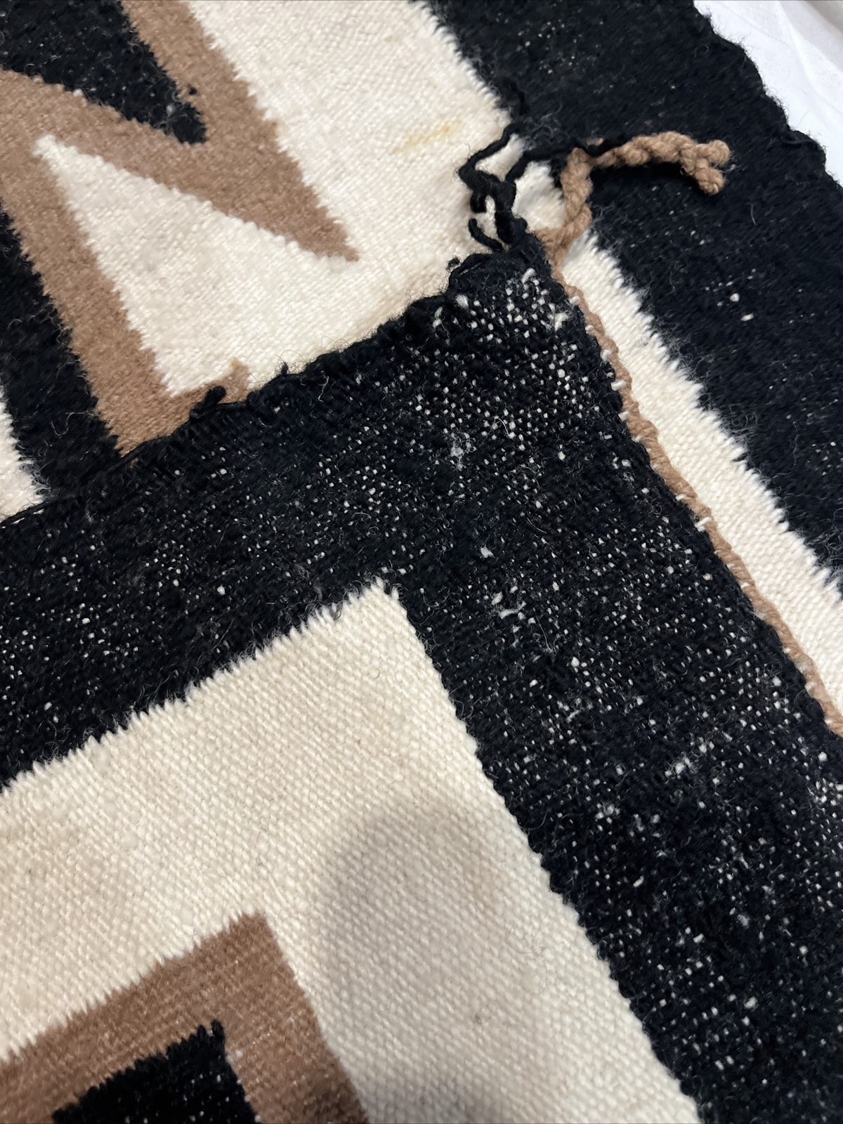 Toadlena/Two Grey Hills Navajo rug eBay