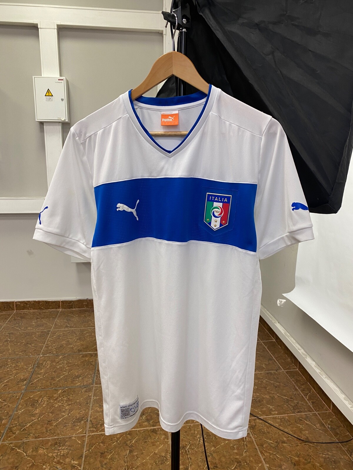 🇮🇹 Vintage Y2K Puma Italy Soccer Jersey T-Shirt Retro Rare Size L color white