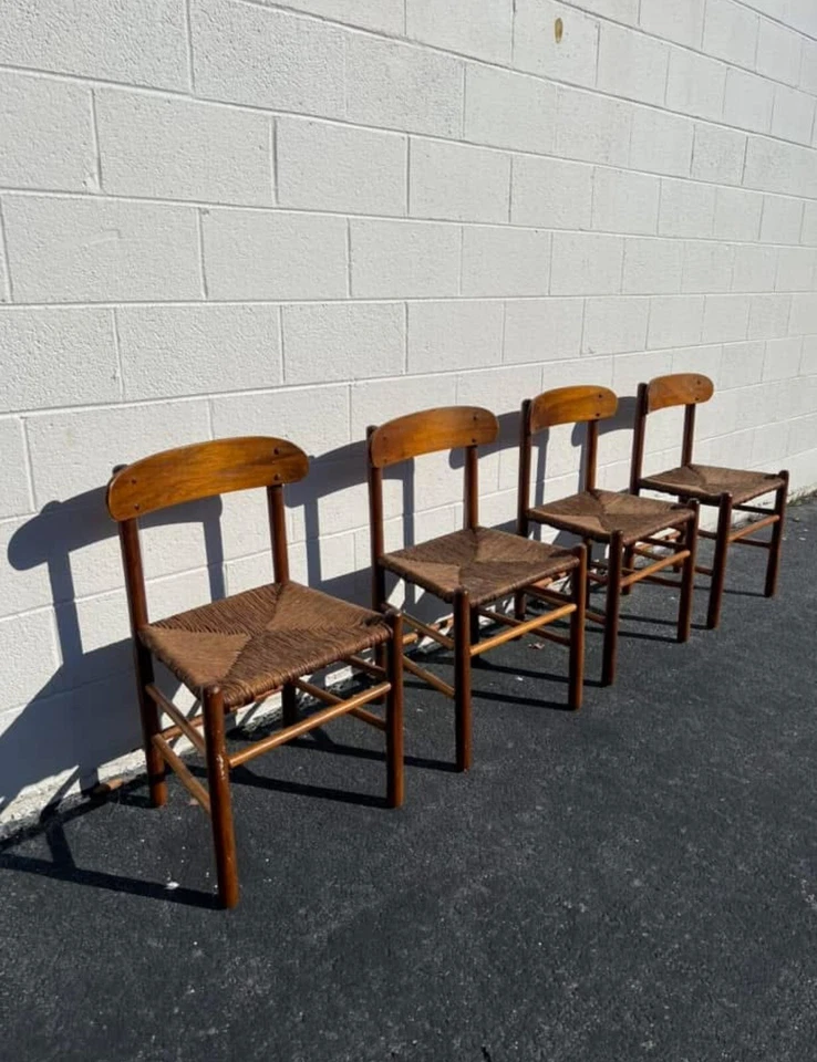 Juego de 4 sillas de comedor vintage Borge Mogensen J39 para personas en estado original Foto 2 de 4