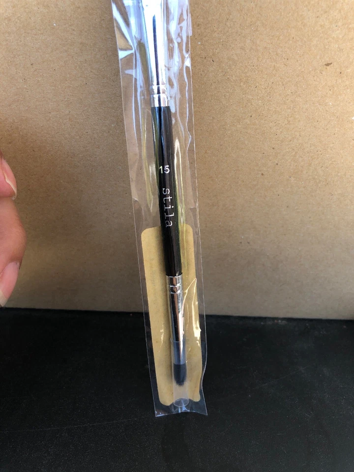 Stila #15 Double Ended Brush - Image 3 of 3