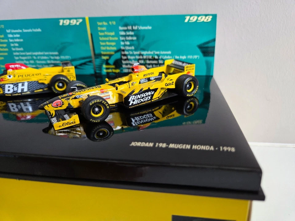 Set Minichamps 1/43 Jordan 197/198 - conversione B&H - 1997/1998 - 402109798 - Immagine 3 di 4