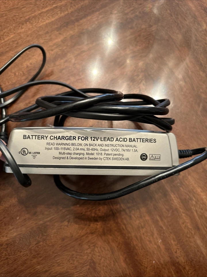 宾利 US 7002 电池充电器 带宾利车轮中心盖 — 第 3/4 张图片