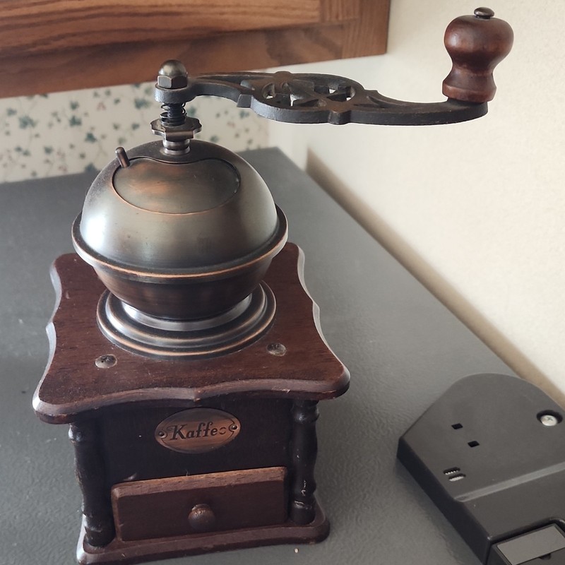 Kaffee Old Vtg Antique Wood Wooden Coffee Grinder With Drawer - Brown