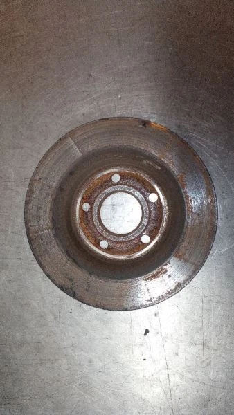 Rotor de freno de disco trasero de Ford Focus 2012 6737762 Foto 2 de 4