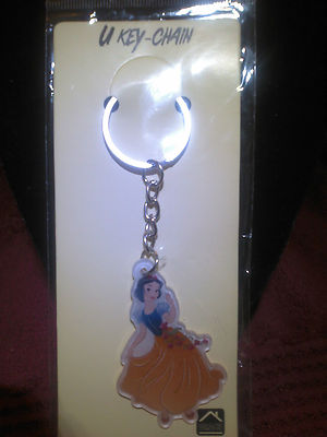  DISNEY SNOW WHITE ON U KEY-CHAIN WITH 1'' RING & CHAIN SINGLE SIDED KEYCHAIN