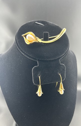 Calla Lilie goldfarbene Brosche und Ohrringe - Bild 5 von 12