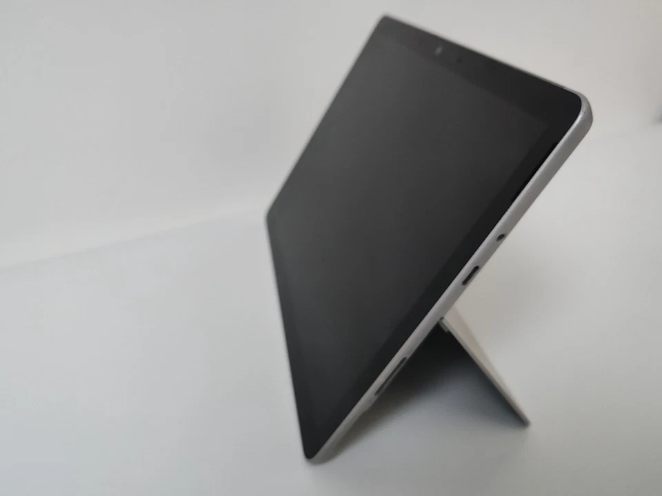 NOTEBOOK MICROSOFT SURFACE GO  INTEL PENTIUM 4425Y 8GB RAM 128GB SSD WEBCAM - Immagine 4 di 4