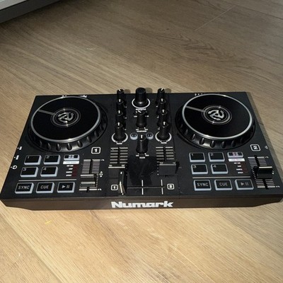Numark Party Mix 2-Deck 2-Channel DJ Controller 8 Pads Loop/Sampler USB Black